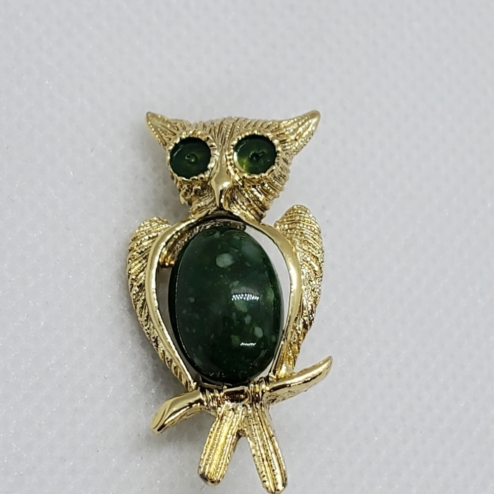 VINTAGE Gerry's Jelly Belly Owl Pin Brooch